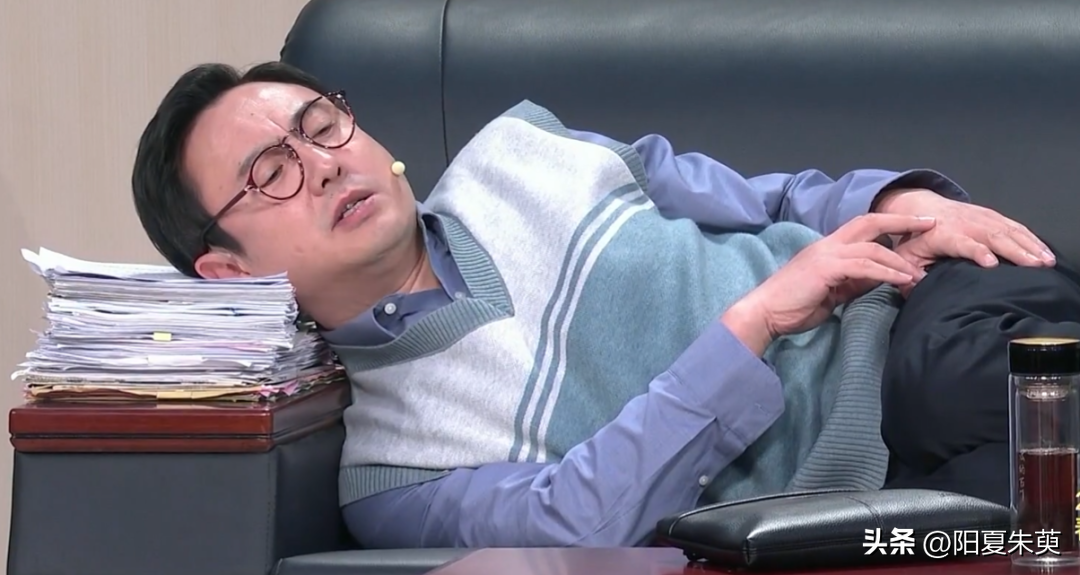 中纪委评沈腾马丽艾伦的春晚小品《坑》辛辣讽刺官员干部