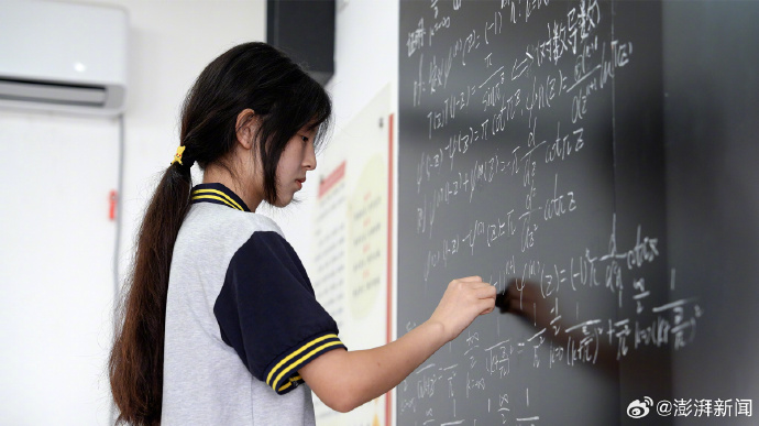 江苏17岁的中专生姜萍爆冷，杀入阿里全球数学竞赛第12名